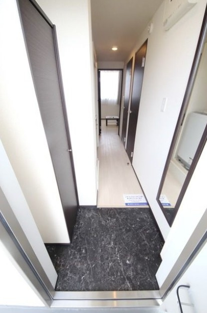 クレイノカサ　リリオⅢの玄関