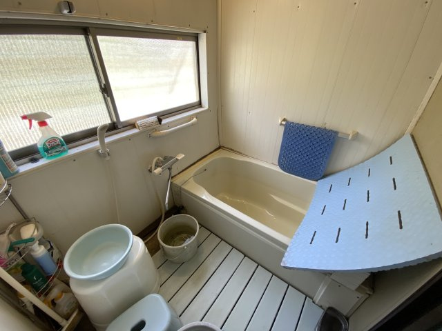 丹波市氷上町井中の中古一戸建の浴室