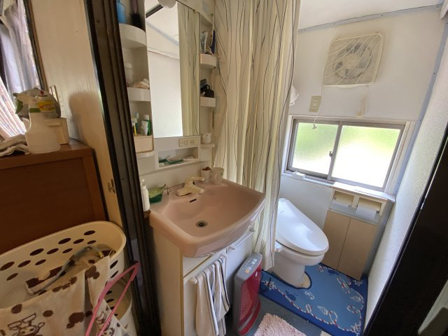 丹波市氷上町井中の中古一戸建の洗面所