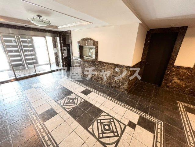 ライジングコート名古屋駅南のロビー