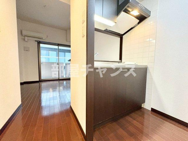 ライジングコート名古屋駅南の居間・リビング