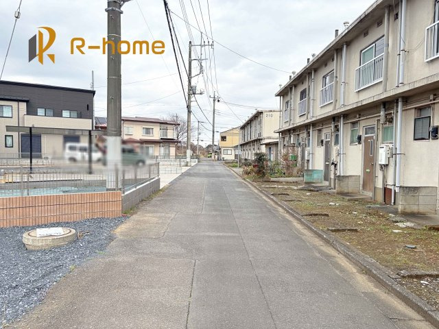 第2土浦市烏山　新築戸建て　1号棟の前面道路含む現地写真|『今から見たい！』大歓迎です♪
お気軽にＲ－ｈomeまでお問い合わせください。