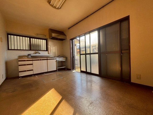 中古戸建　野田市七光台の前面道路含む現地写真