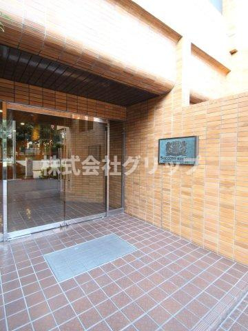 ライオンズプラザ横浜大通り公園のエントランス