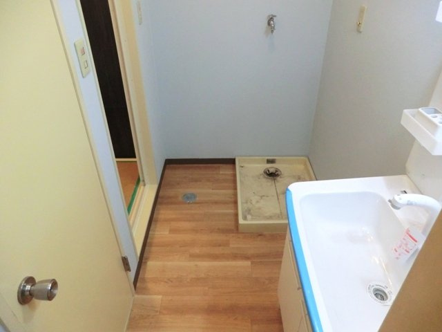 ゴールドマンション小熊ＰＡＲＴ１の洗面所|★脱衣スペースの画像です★