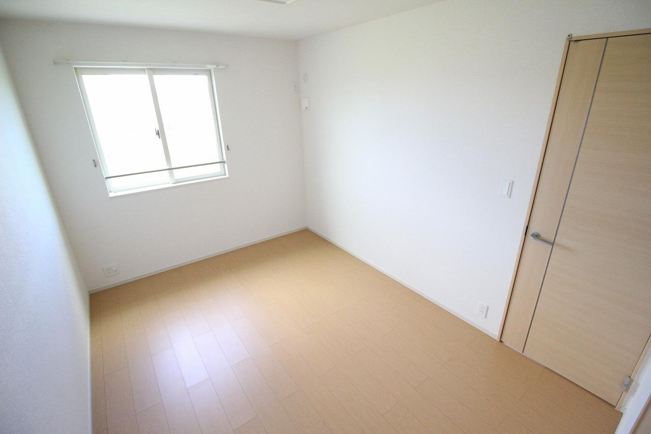ルーチェの寝室|※お部屋により仕様が異なる場合がございます※