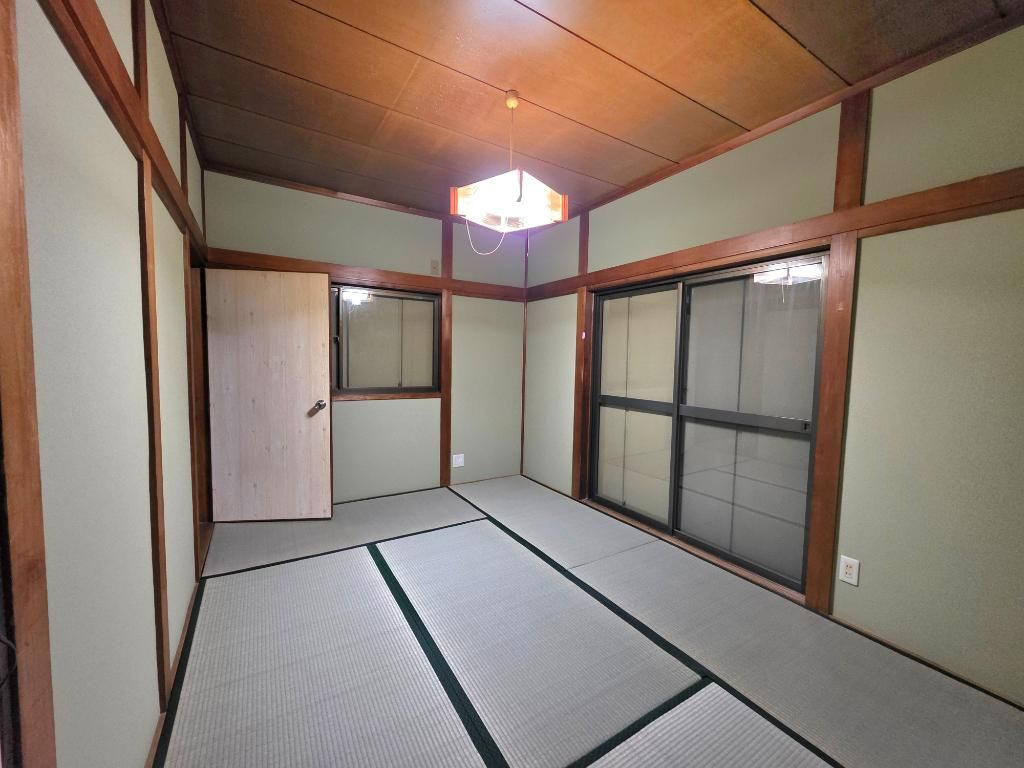 栄谷戸建の和室