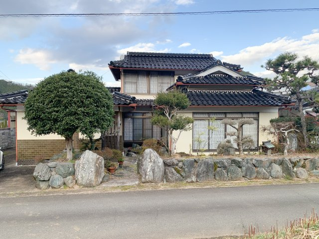 丹波市市島町上牧の中古一戸建の外観
