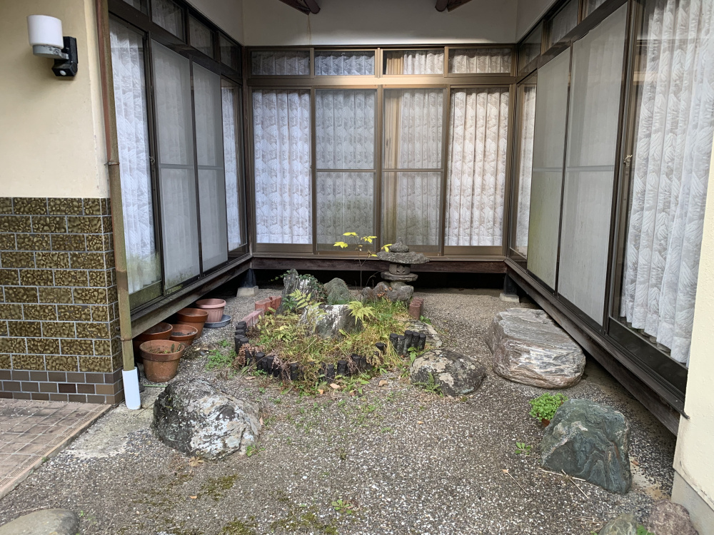 丹波市市島町上牧の中古一戸建の庭