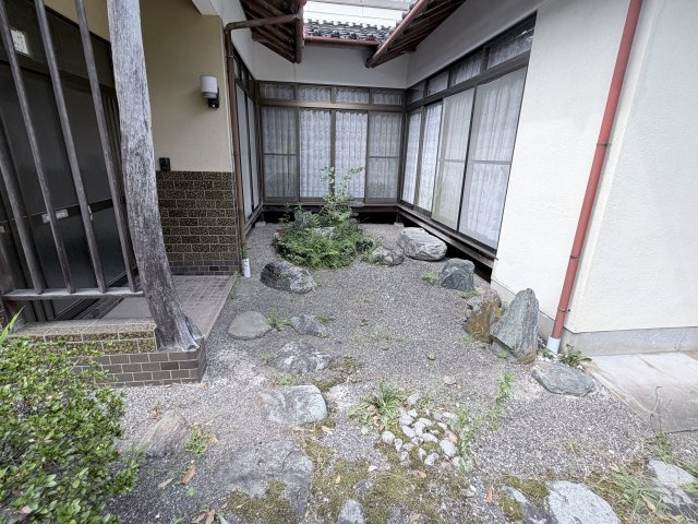 丹波市市島町上牧の中古一戸建の庭