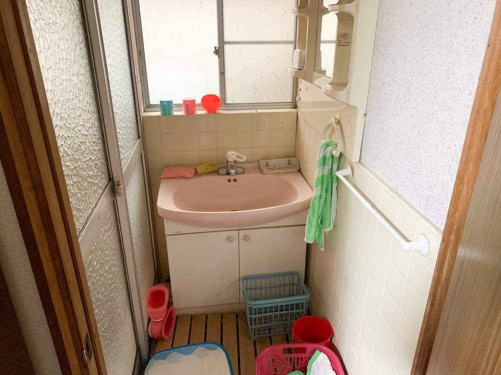 丹波市市島町上牧の中古一戸建の洗面所