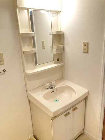 荒川区東日暮里２丁目の賃貸マンション