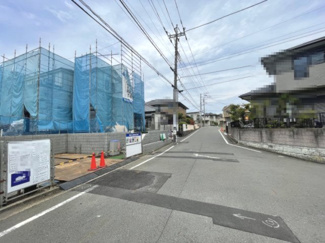 【前面道路含む現地写真】 | 横浜市旭区今宿　全2棟/今回販売2棟（A号棟） | 前面道路