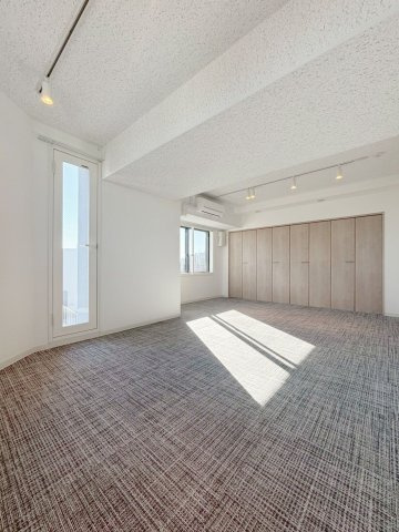 「防音マンション」プライムブリス森下スタジオの寝室|明るい洋室です