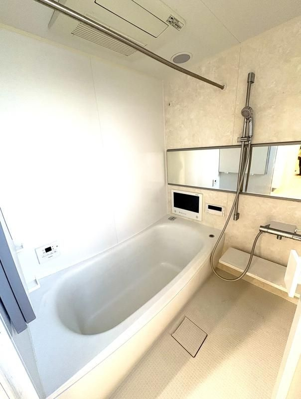 練馬区小竹町1丁目　中古戸建の浴室|現地ご見学希望・資料請求などお気軽にお問い合わせ下さい！
03-5990-5201