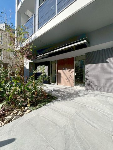 「防音マンション」プライムブリス森下スタジオのエントランス|落ち着いたエントランスです