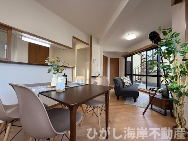 茅ヶ崎市浜之郷　中古戸建　のダイニング|新規リフォーム完了！　12.5帖　LDK