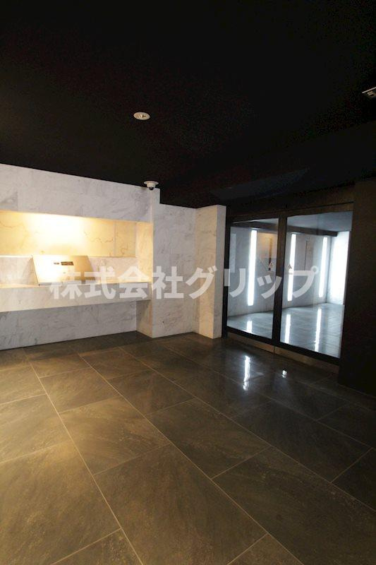 フェニックス横濱関内BAY MARKSのエントランス