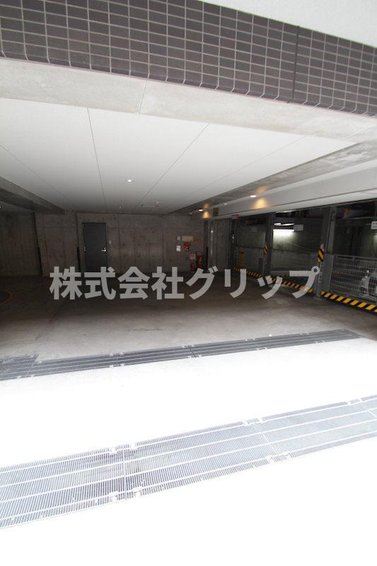 フェニックス横濱関内BAY MARKSの駐車場