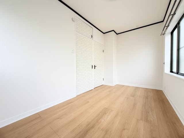 歌敷山４丁目貸家の居間・リビング