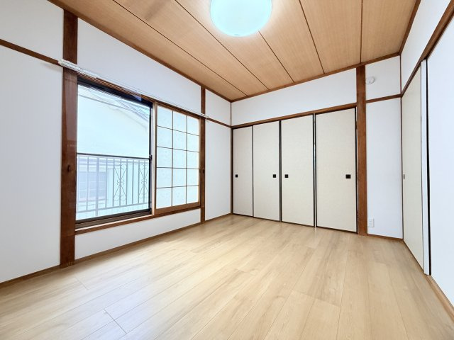 歌敷山４丁目貸家の居間・リビング