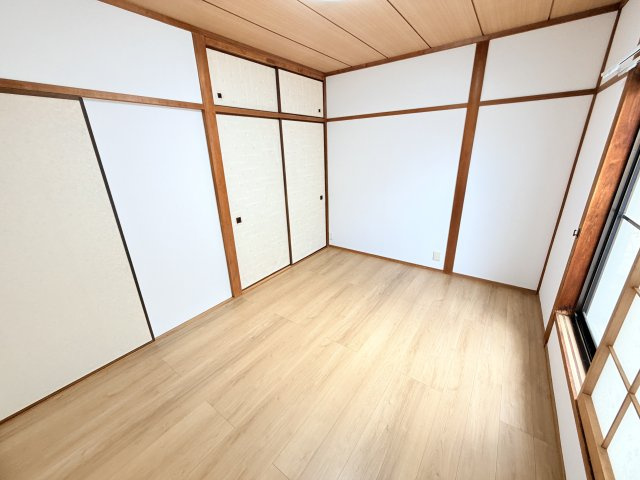 歌敷山４丁目貸家の居間・リビング