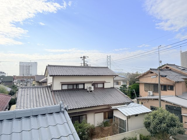 歌敷山４丁目貸家の展望