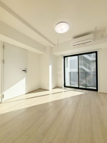 「防音マンション」Konomi　Morisitaの洋室|こちらの居間で趣味の時間をお楽しみください