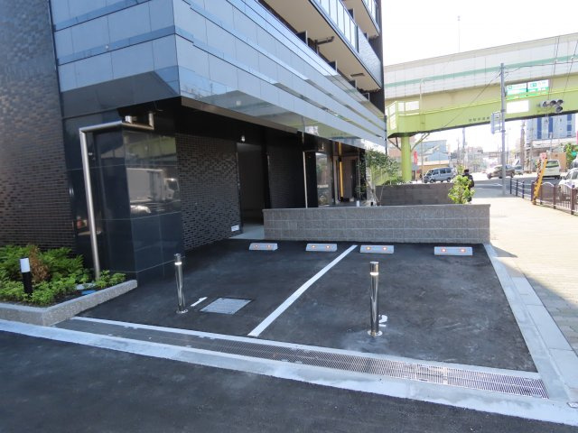 大阪市淀川区加島１丁目の賃貸マンションの駐車場
