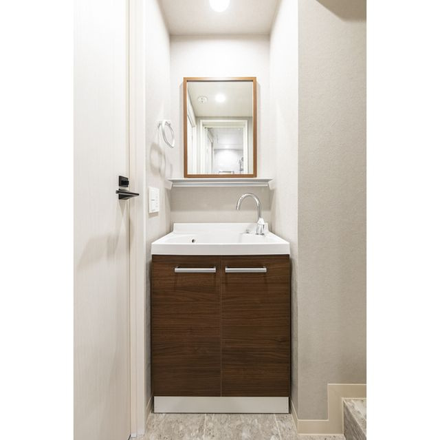 デュオメゾン文京白山の独立洗面台