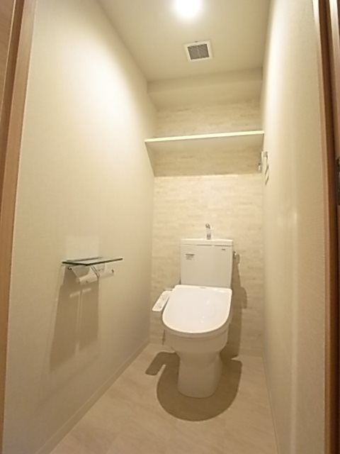 神戸海岸通　萬利Residenceのトイレ