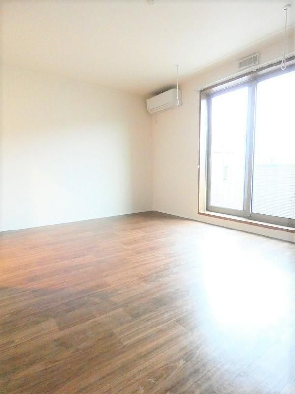 葛飾区西新小岩３丁目のアパートの寝室