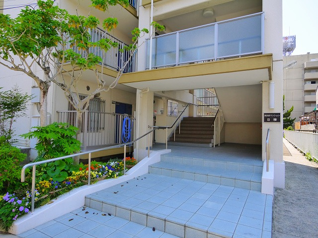 南京終マンションAのエントランス|エントランスです