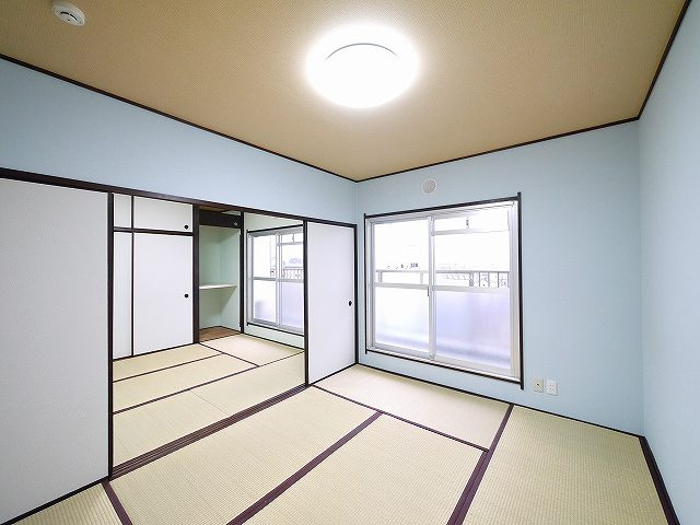 南京終マンションAの和室|フローリングだけでなく、和室もあります