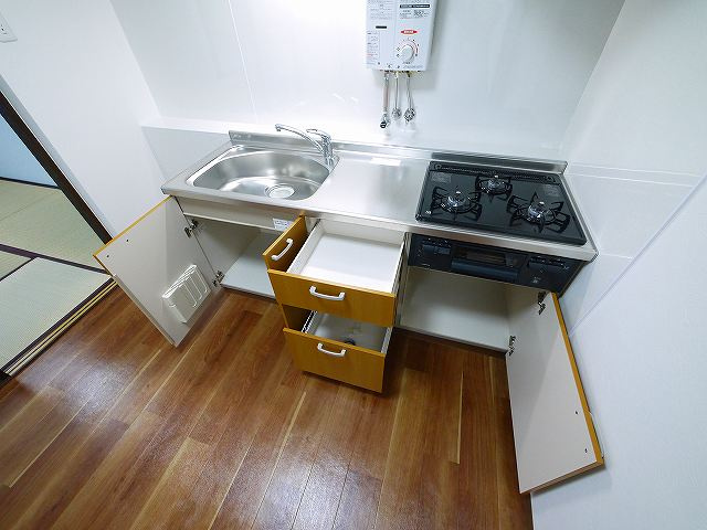 南京終マンションAのキッチン|キッチンでお料理をお楽しみください