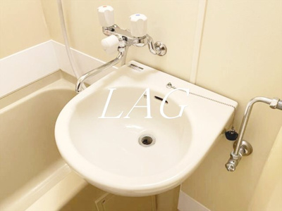 【洗面所】 | スカイコート下北沢 | 洗面台です。