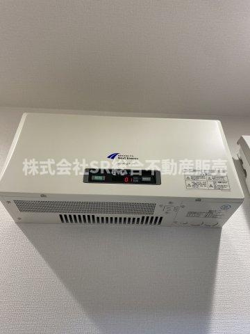 長堂1丁目中古戸建の発電・温水設備|電気代の節約、停電時の電気の使用可能、売電収入を得れる等のメリットがある、太陽光発電システム付きです♪