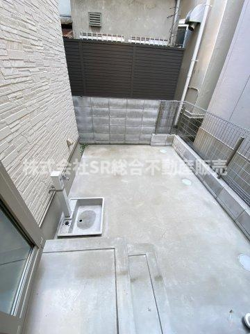 長堂1丁目中古戸建のバルコニー|お子様のプール、BBQ、ペットの遊び場に利用できます♪