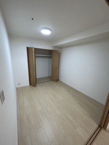 西早稲田シティタワーの洋室