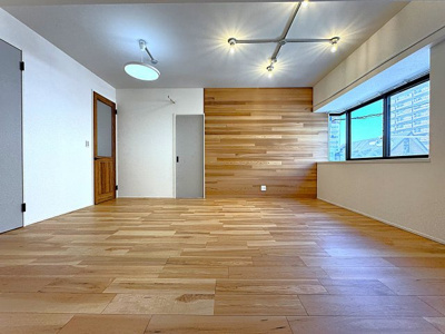 【居間・リビング】 | ダイアパレス舟入通り | 令和7年8月リノベーション工事完了