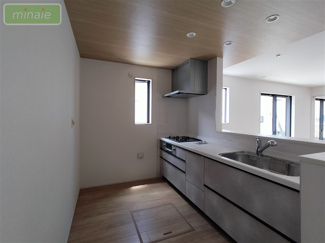 【キッチン】 | 志津9分　小学校8分　スーパー5分　パントリー付き　全4棟　3号棟 | 同タイプ