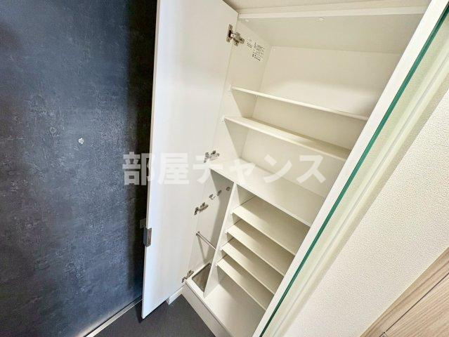 プレサンスTHE高岳の収納