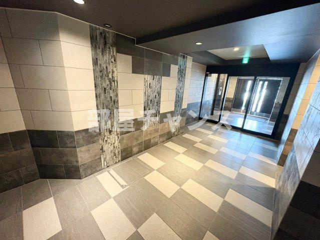 プレサンスTHE高岳のロビー