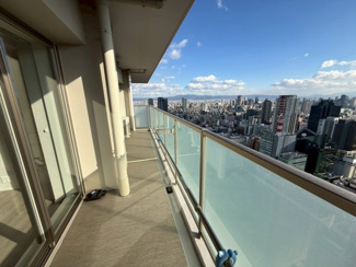 【バルコニー】 | ブランズタワー梅田North | 【バルコニー】高層階につき見渡しも良好です◎
