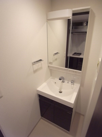 エステムコート三宮EASTザ・フロントの洗面所