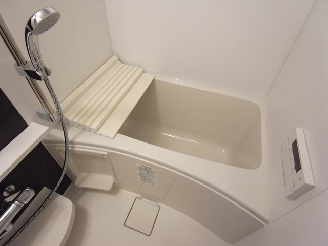 エステムコート三宮EASTザ・フロントの浴室