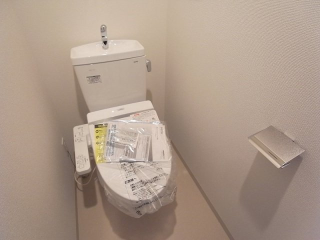 エステムコート三宮EASTザ・フロントのトイレ