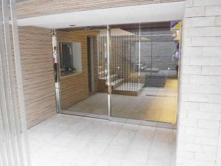 カスタリア本駒込のエントランス