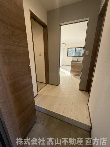 BRAVE BASE香月中央の玄関