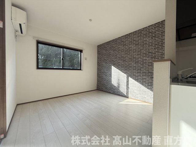 BRAVE BASE香月中央の居間・リビング